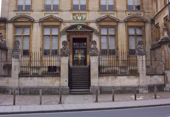 חזית המוזיאון באוקספורד | מקור: ויקיפדיה, נחלת הכלל