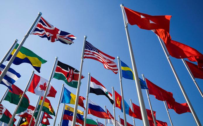 אמיתות אחדות על שקרים