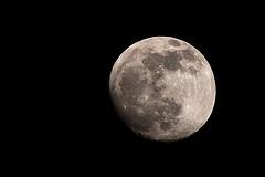 מה ההסבר לכך שליקוי הירח האחרון לא חל באמצע החודש הסינודי ? אורן