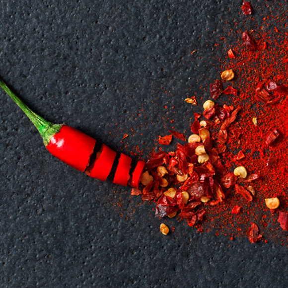 האם בריא לאכול מזון חריף?