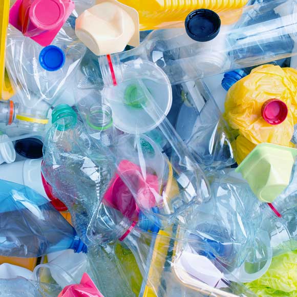 האם אפשר למחזר את כל סוגי הפלסטיק?