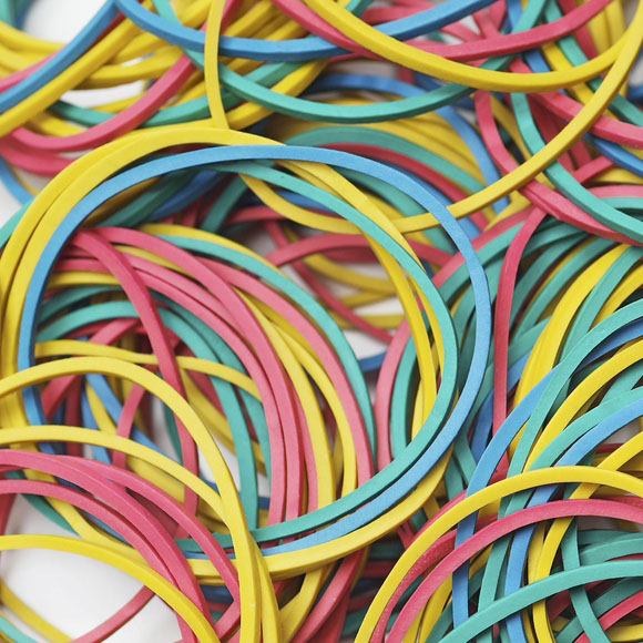 البندقية التي تطلق المطاطات (قانون حفظ الطاقة)