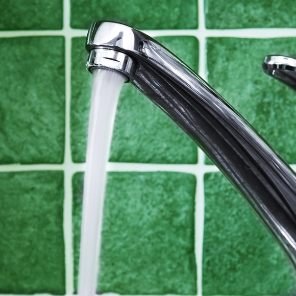 הזרם שעומד במקום