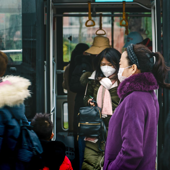 ¿Protegen del contagio las mascarillas?