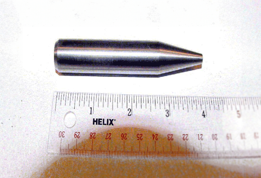 כתוצר לוואי, תהליך ההעשרה מפיק כמות גדולה למדי של אורניום מדולדל: מתכת זולה, צפופה וחזקה. קליע מאורניום מדולדל | Wikipedia, Choihei