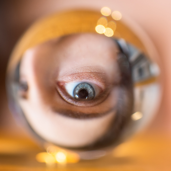 Facing This Way and That – Facial Illusions