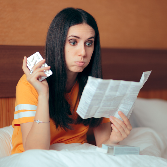 اِسأل النّشرة ولا تسأل حكيمًا