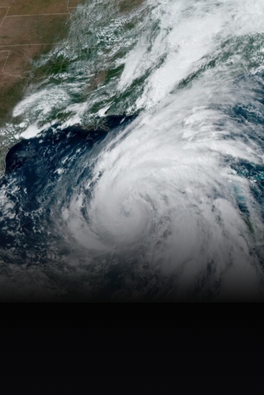 כשההוריקנים מתודלקים בפליטות פחמן