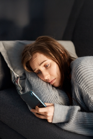 חשש: שימוש מוגזם בצ’אט-GPT עלול להחמיר בדידות