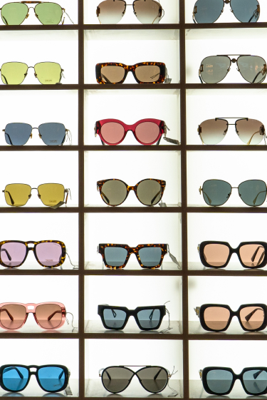 משקפי שמש: המדע שמגן על הראייה שלך