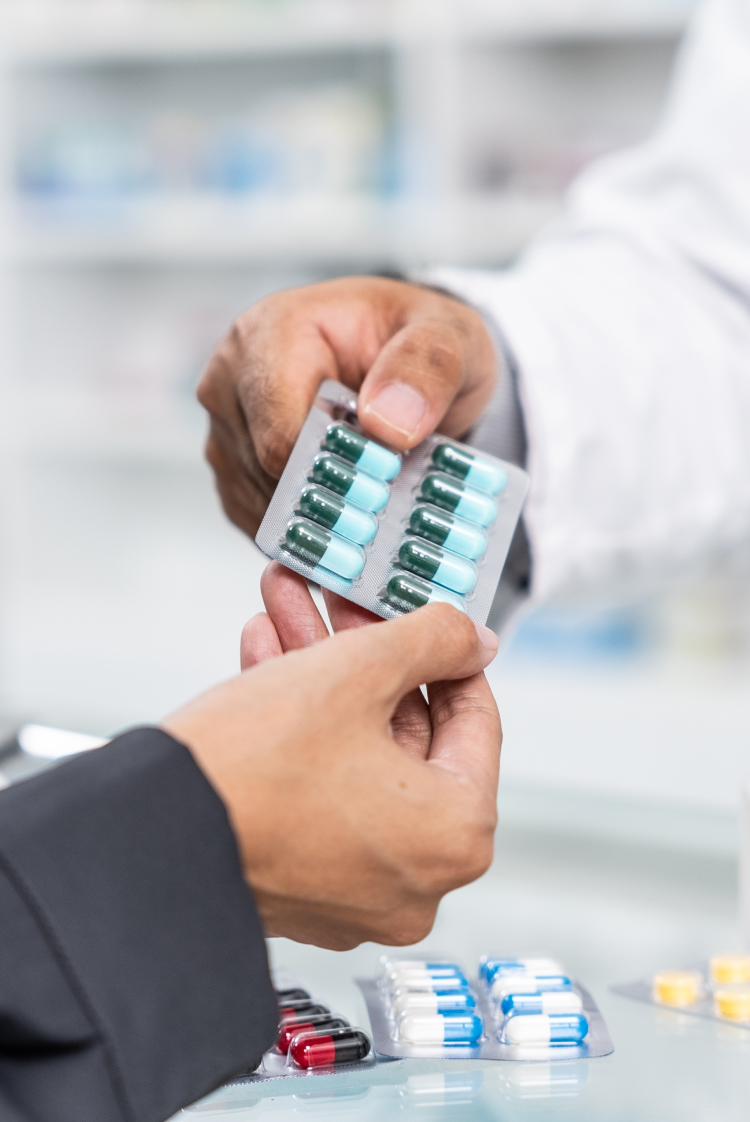 מקצועות הבריאות: האנשים שמאחורי התרופות