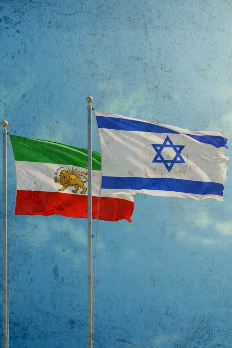 דגלי ישראל ואיראן. XRONX X LIFE