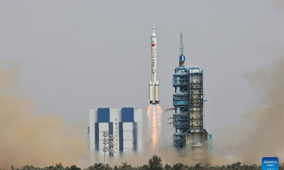 מעצמת חלל. שיגור המשימה המאוישת שנז'ו 16 לתחנת החלל הסינית, מאי 2023 | צילום: Xinhua/Li Gang