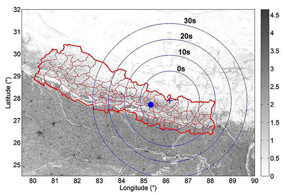 זמני האזהרה לפי המרחק ממוקד הרעש (מסומן ב-+) ברעידת האדמה שהייתה בנפאל ב-2015 | איור: Blue8111, Wikipedia