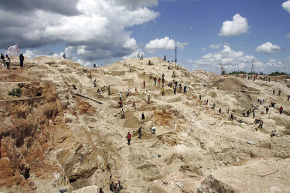 מכרה למתכות ברפובליקה הדמוקרטית של קונגו | Didier Bauweraerts, Science Photo Library