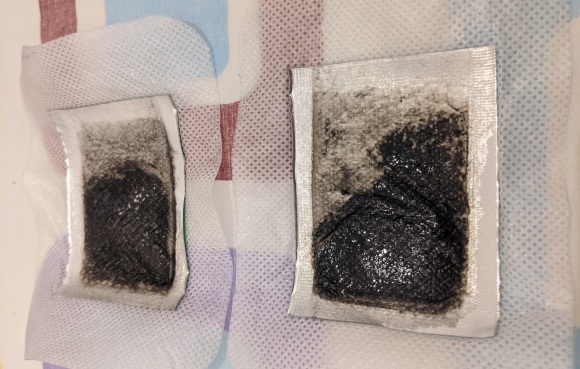 The pads gave off an unpleasant odor and changed color. Pads that remained attached to a foot overnight | Image: Noam Leviatan