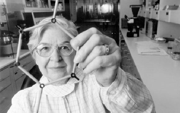 סטפני קוולק במעבדות דופונט ב-1995 | צילום: HAGLEY MUSEUM AND ARCHIVE / SCIENCE PHOTO LIBRARY