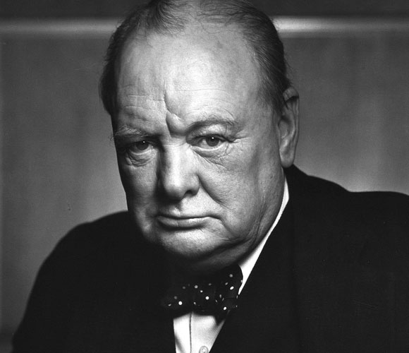 למד רבות ממנהיגים היסטוריים שקדמו לו. וינסטון צ'רצ'יל שהנהיג את בריטניה במלחמת העולם השנייה | ויקיפדיה, נחלת הכלל