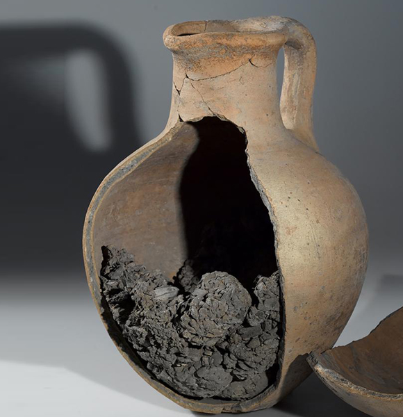 הכסף שמגלה את סודות הסחר של הפיניקים ואת תולדותיהם. המטמון מחוף דור | צילום: ארדון בר-חמא, מוזיאון ישראל 