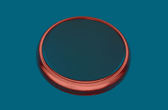 סוללה דקה לשעון או מכשיר שמיעה | צילום: Richard Williamson, Shutterstock