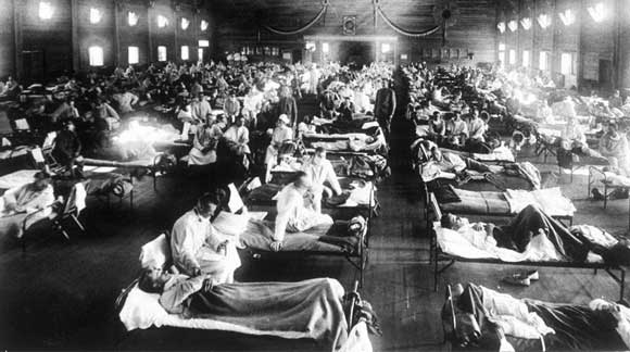 قسم لمعالجة مرضى الإنفلونزا في مستشفى في الولايات المتحدة، أثناء تفشي وباء الإنفلونزا الإسبانية