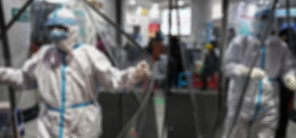 תגובה מהירה ותקיפה. בידוד חולי קורונה | Musashi akira, Shutterstock