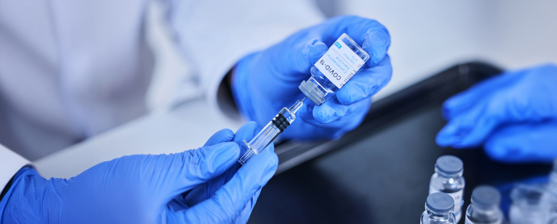 הסבר לתופעת הלוואי הנדירה של חיסון הקורונה